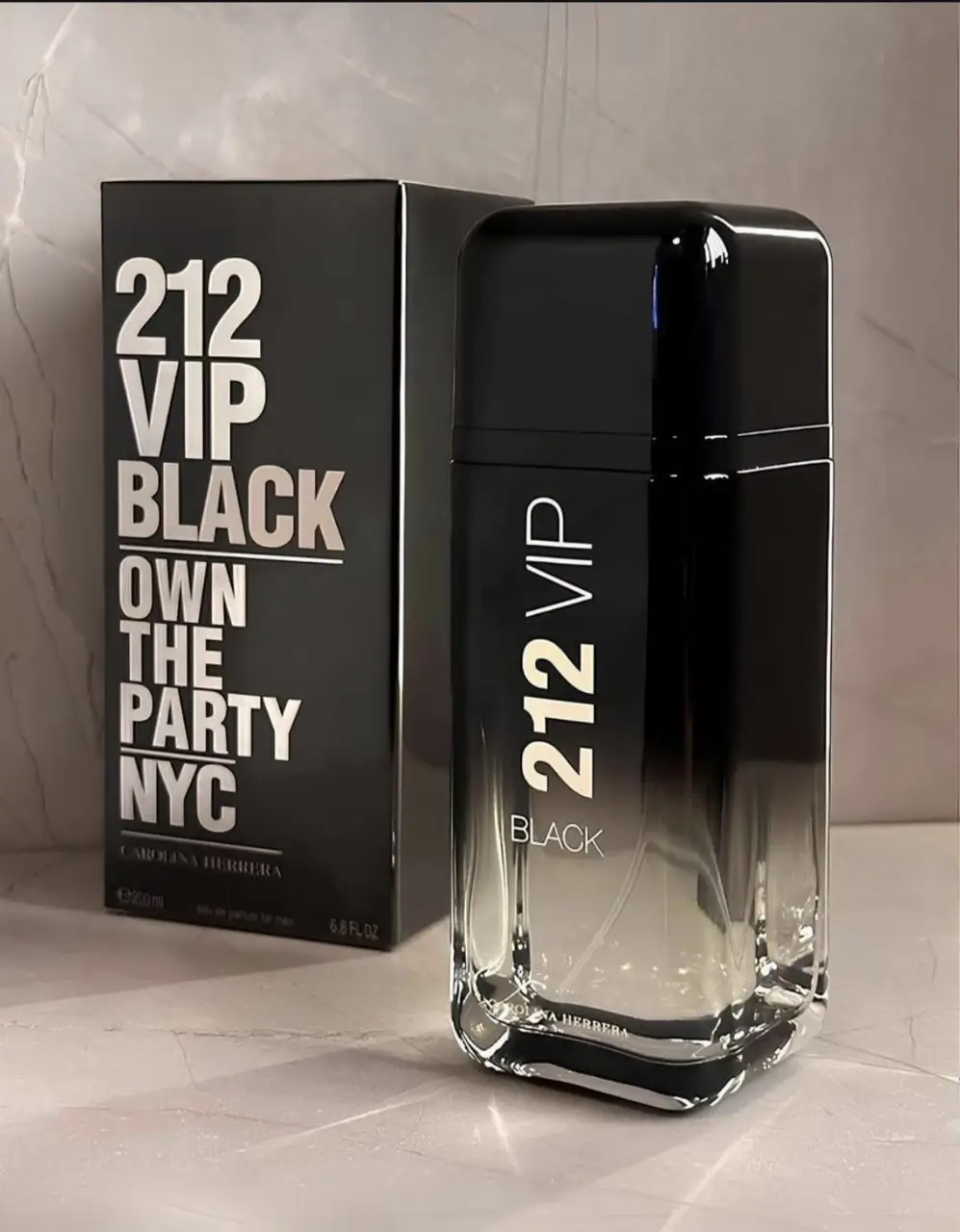 212 VIP Black – My Go-To Party Scent! 🔥 If you want a fragrance that turns heads, this is it. 212 VIP Black is fresh, sweet, and spicy – the perfect mix for night-outs. I’ve personally used more than 5 bottles of this one (yes, it’s that good!). Why I love it: ✨ Opens with absinthe and lavender – unique and bold ✨ Sweet vanilla & musk dry-down (long-lasting) ✨ Perfect for parties, date nights & cooler evenings If you want something powerful but smooth, you’ll love this! 💯