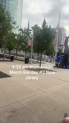Merch line #runseokjin_eptour #jin #btsjin #bts #btsarmy #bts_official_bighit #prudentialcenter @Serena 💜 @Sonia 