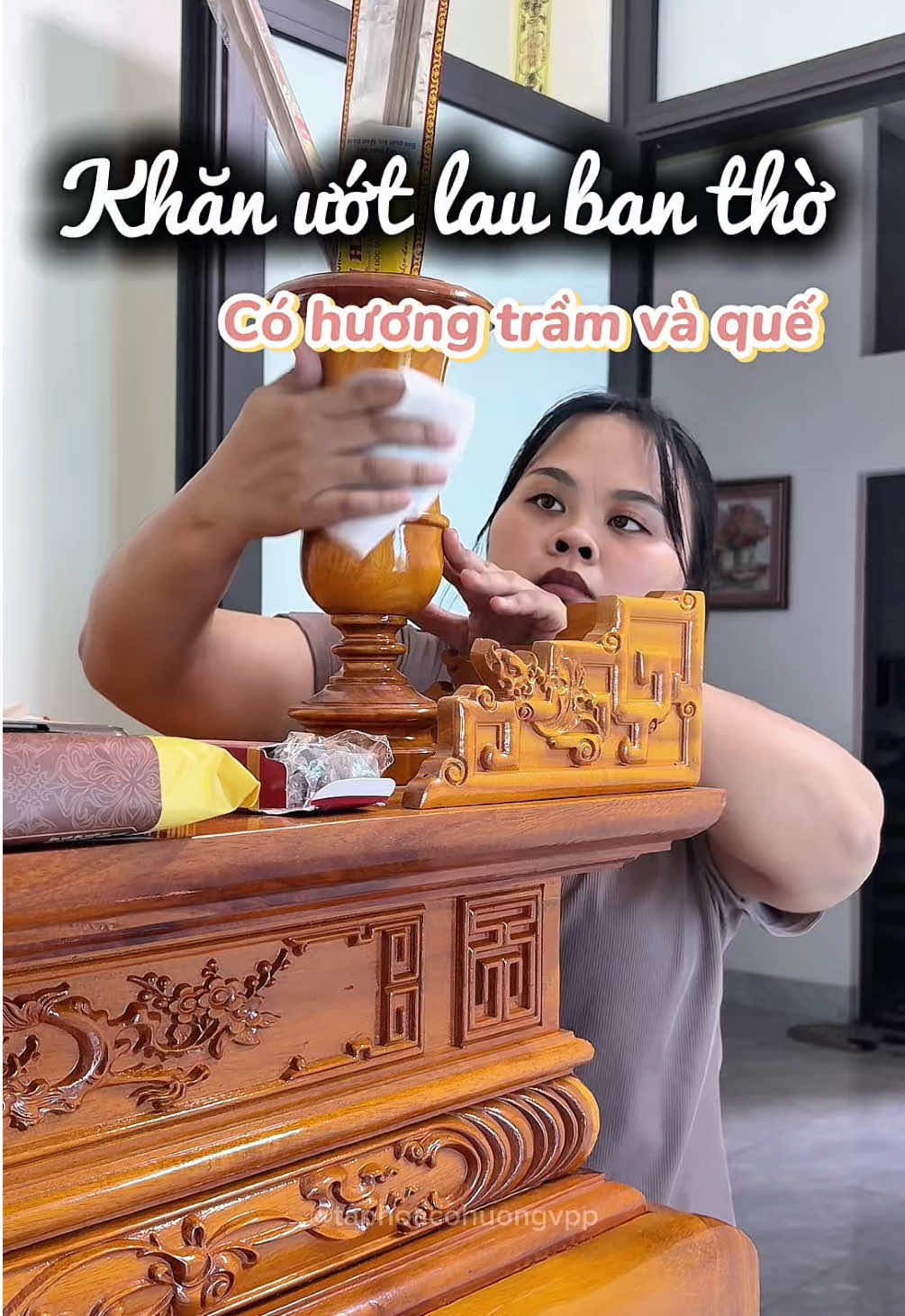 Khăn lau bao sái ban thờ có mùi hương trầm và quế #taphoacohuongvpp #review #khanlaubantho #khanuotlaubantho #laubantho #baosaibantho 