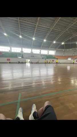 အကောင်းဆုံးတေဖြစ်အောင်ကြိုးစားနေပါတယ်⚽️❤️💪#futsalplayer #fypシ゚viral #ဘောလုံးကစားနည်းကိုချစ်မြတ်နိူးသူ #footballtiktok #livephoto #tiktokmyanmar #အားပေးကြပါအုံးဗျာ😍😍😍😍 