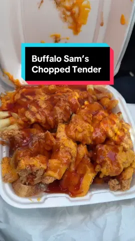 The nacho cheese reminds me of HS lunch 😭 #Chicago #ChicagoFood #ChicagoRestaurant #ChicagoEats #Outwest #BuffaloSams #ChoppedTender   