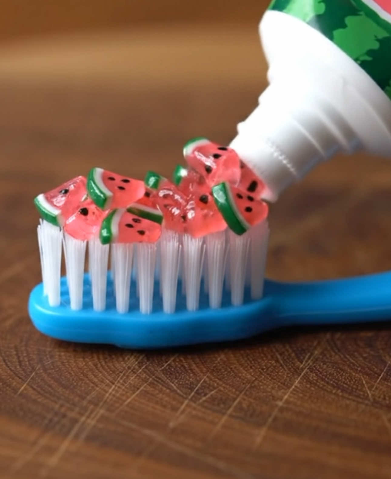 Which toothpaste are you using? I’m definitely choosing the one at the end! #asmr #whichonewouldyoupick #asmrsounds #oddlysatisfying #pickone #aiasmr #aivideo 