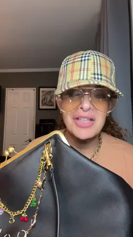 #andjustlikethat kisslock bag in leather #bag #genx #bagsoftiktok 