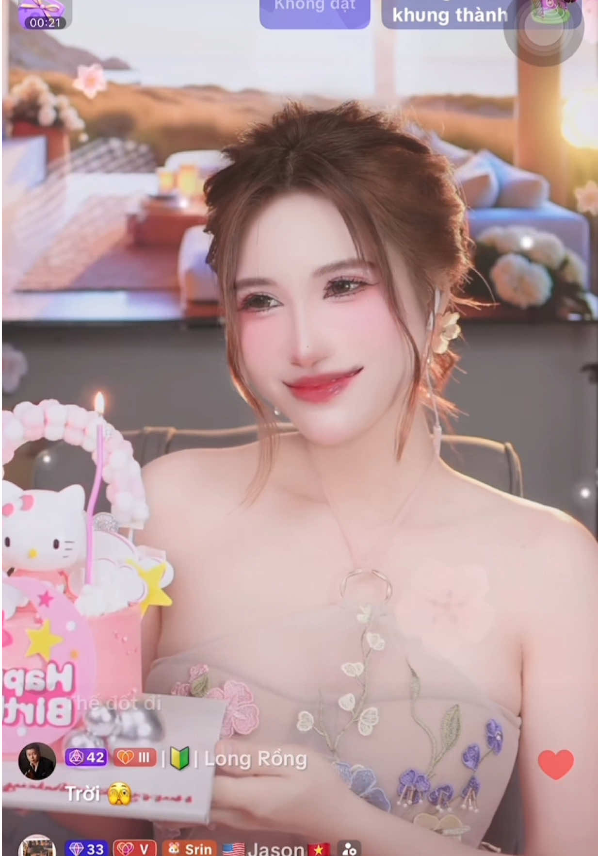 Sinh nhật đầu tiên ở Tiktoklive. Cám ơn tất cả tình yêu thương và sự ấm áp chu đáo của mọi người dành cho em để có một ngày đặc biệt, rực rỡ, ý nghĩa. Mãi là kỉ niệm đẹp 😉😉😉 #tiktokviral #xuhuongtiktok  #xuhuong #sinhnhat #Surin 