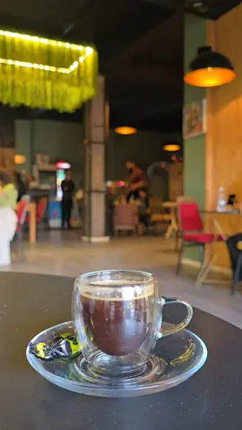 ئەم سەفەرە شێتم ئەکات یاری بە رۆحم ئەکات 