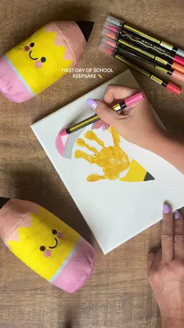 FIRST DAY OF SCHOOL KEEPSAKE ✏️❤️ save to try this sweet keepsake for back to school coming up! 🥹 #keepsake #backtoschool #handmade #kidscrafts #craftideas #diycrafts #firstdayofschool 