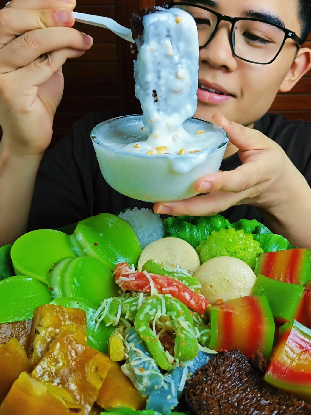 Nay ăn bánh quê với mình nha 😁 #xuhuong #fyp #mukbang #trending #duyethayan #lauracoffee #nhatkimanh 