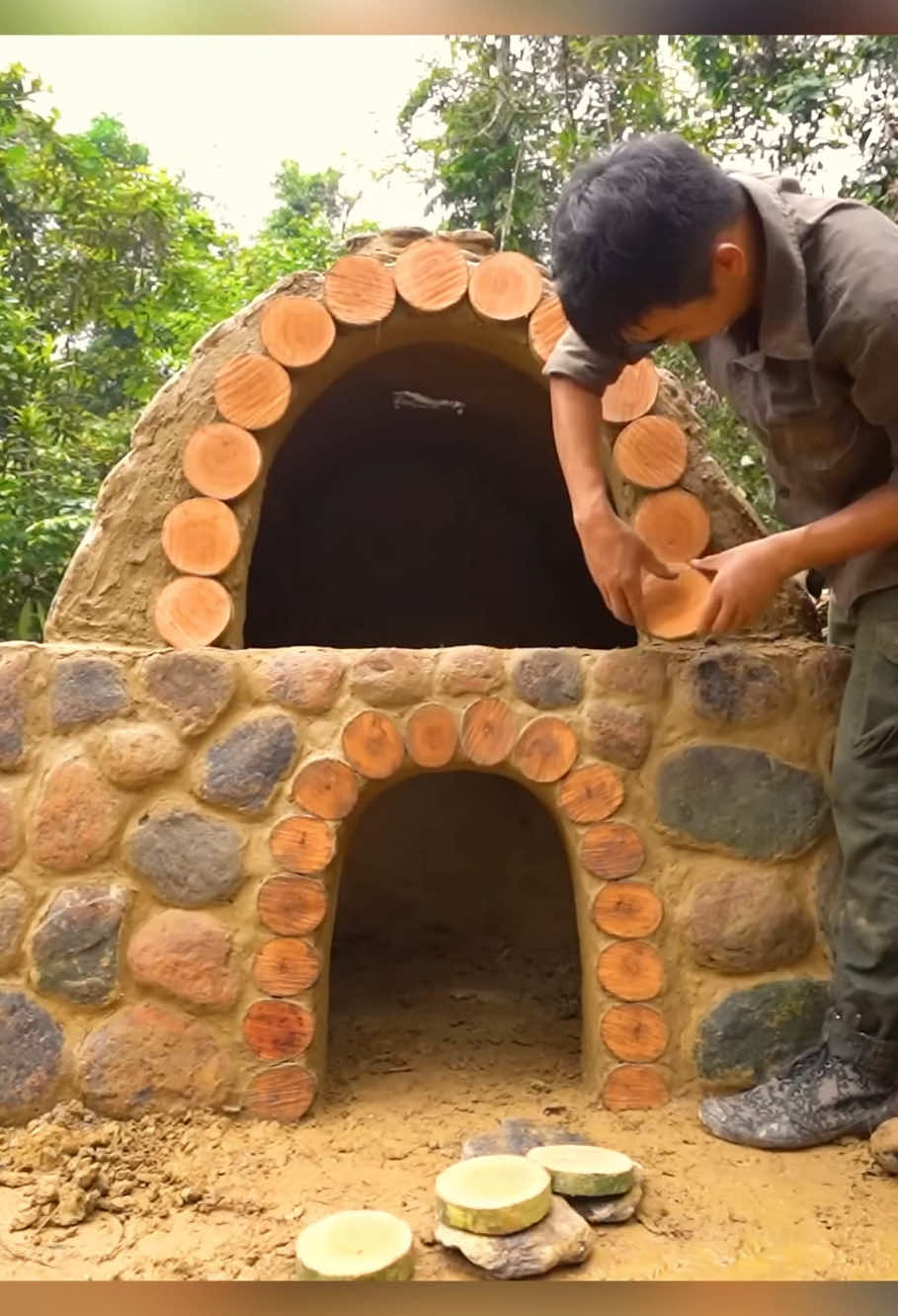 #survival #shelter #bushcraft #camping #foryou #treehouse #fyp 