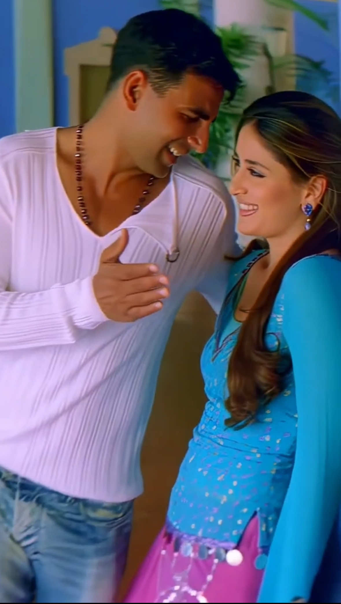 #CapCut Title song : Gela Gela Gela Movie : Aitraaz (2004) Singer : Adnan Sami, Sunidhi Chauhan  Actor : Akshay Kumar, Kareena Kapoor, Priyanka Chopra #laguindiaenak #bollywoodsongs