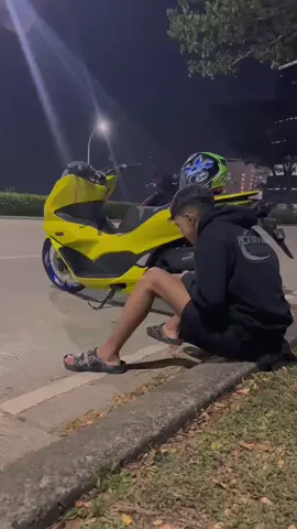 jangan lupa pake helm😜 #pcx160ล้อ17แต่งสวย #pcx150ล้อ17แต่งสวย #17cultureindo🇲🇨 #17cultureph🇹🇭 