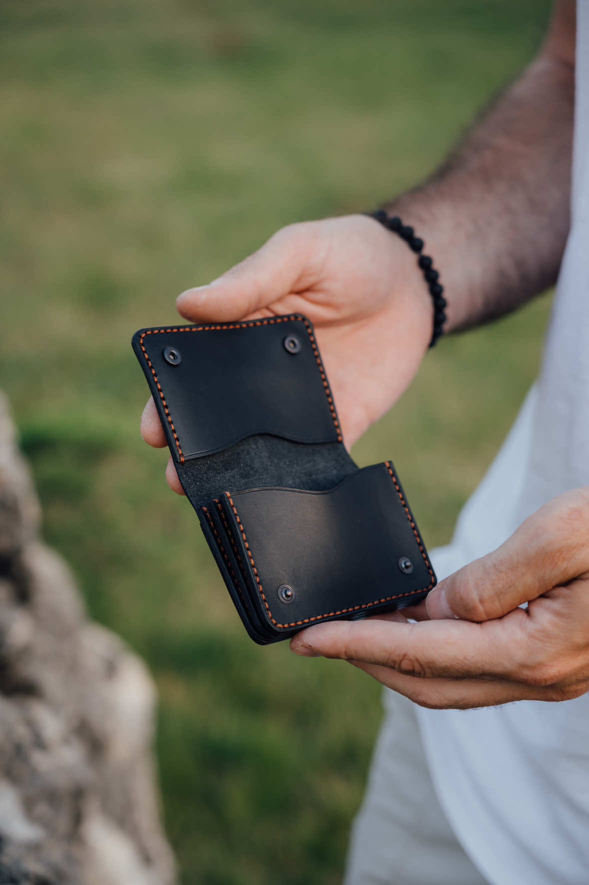 New model. Mini Wallet “Harmonica” from you cards & cash. Available different leather and colors.#leathercraft #handmadegifts #leatherwallet #moldova #usa_tiktok 