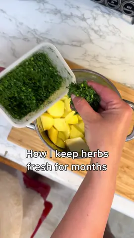 Tired of throwing out wilted herbs? Here’s a simple freezer hack I swear by: chop your herbs, mix them with a bit of salt, and store them in the freezer. They stay fresh, fragrant, and ready to use anytime 🌿❄️ Save this tip for later! #kitchentips #freezerhack #herbstorage #zerowastekitchen #homehacks #freshherbs #cookingtip #easykitchenhack #momlifehacks #homemadeideas #foodpreservation #organizeyourkitchen