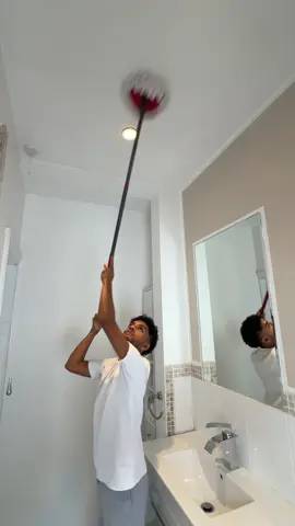 Weekly en-suite clean 🩷 #CleanTok #cleaningmotivation #cleaning #bathroomclean 