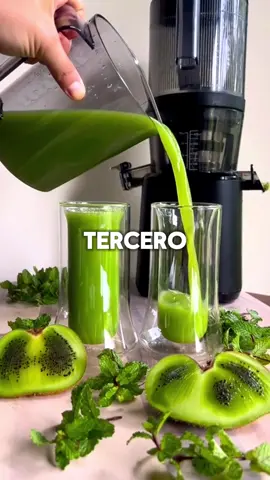 Sabías esto de los jugos? 🤔 Sígueme para más consejos de salud #jugos #kiwi #batidos #jugosverdes #jugossaludables #jugosnaturales #salud 