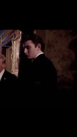 a mannnnnn a maannn #BARRONTRUMP #barron #Barrontrumpedit #hot #needthat #2025 #viral #fyp #specializedcrockpot #sofine #fine #aman #man 