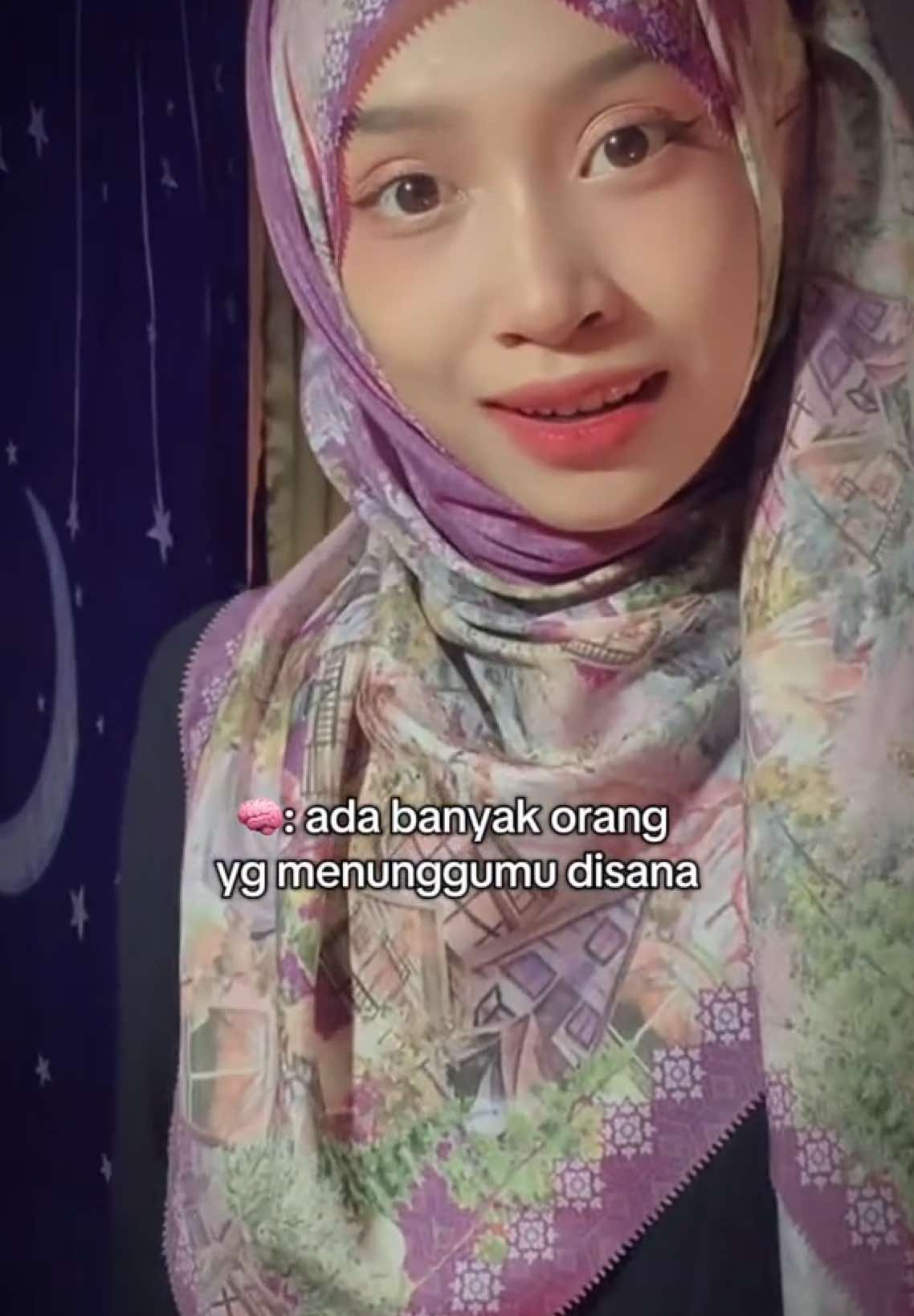 tidak pernah ada yg bisa mengalahkan egoku, tapi dia berhasil meruntuhkannya🥀#pov #maasyaaallahtabarakallah 