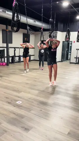 Let’s go! 💪 #bungeefitness #levelup #cardio #lowimpact #resistance #fitnessmotivation #funfitness #groupfitness #workout #fitnessinstructor #bungee #Fitness #fyp 