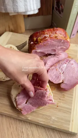 Sticky Maple and Mustard Gammon ready to feed the Whole family for a week at just a fraction of what you see in the supermarkets !🩷 Ingredients • 750g unsmoked gammon joint (boneless) • 2 heaped tsp Dijon Mustard • 2 Tbsp Maple Syrup Method 1. Preheat your oven to 180°C  2. Place the gammon on your dish and cover in tin foil (add a splash of water or stock to the base if you want but for a small joint being cooked this quick it shouldn’t need it) 3. Roast for 1 hour. 4. Remove from the oven, remove foil and smother in the mustard and maple syrup. Cook for a further 20 minutes. Remove from the oven and slice, and Tupperware!  Perfect for sandwiches, omelettes, salads, soups, pastas or just simple snacking ! 