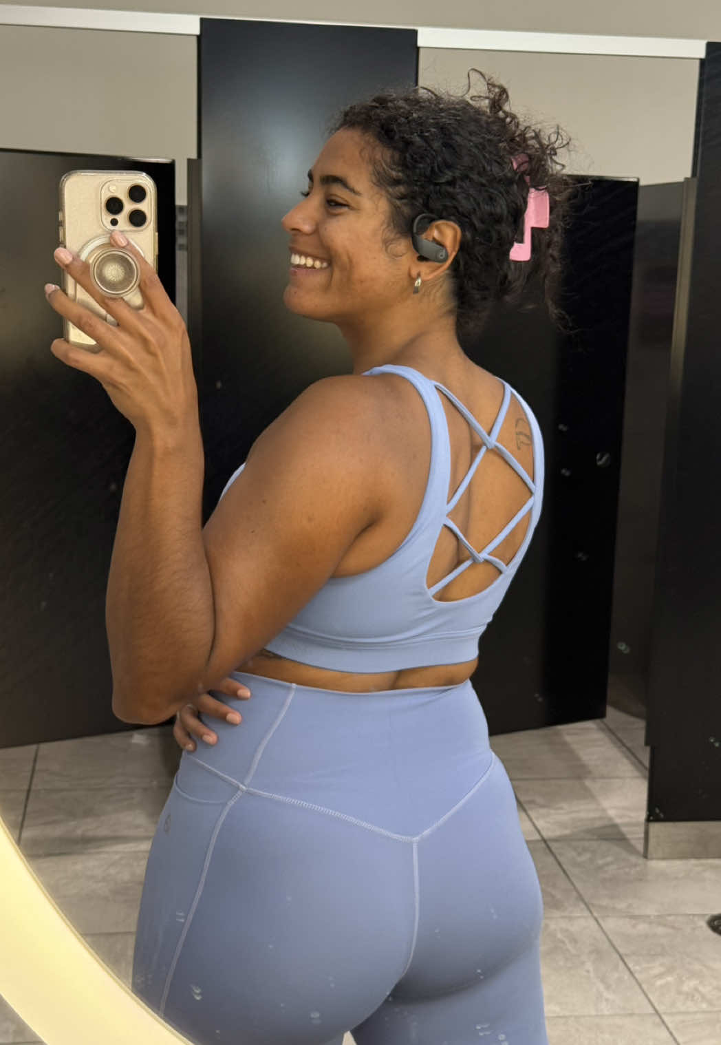 If you couldn’t tell by my face, I was still waking up for my lift so I had to wake myself up a bit. Discipline will always kick in when motivation won’t.  I need some new songs to add to my workout playlist so drop some below for me. ⤵️ #workout #playlist #activelifestyle #armday #planetfitness #gymday #pump #girlswholift #wellnesscoach 
