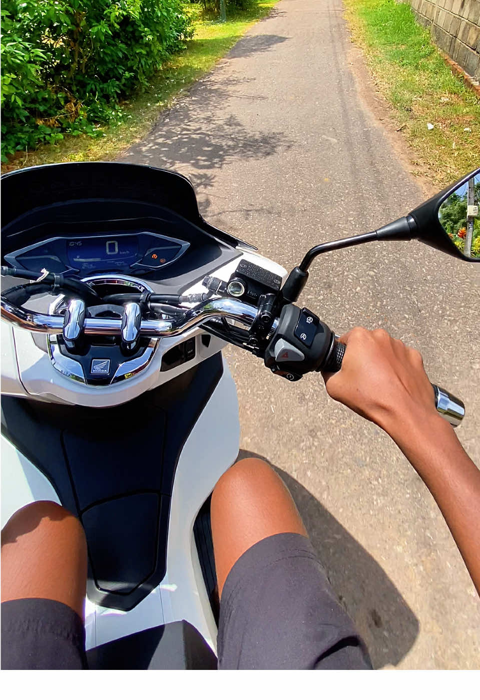 Pcx 😽❤️‍🩹 @Eranga De Silva @Kavishka @Lahiru Nissanka #pcx #160 #cc #srilanka #srilankan_tik_tok🇱🇰 #onemillionaudition #goviralovernight #reachvideo #fypsrilanka #fyp #blasttiktok #fypasia #goviralinsrilank #biker #life #honda #pcx160 #topspeed #goviral 