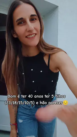 Bom ter 40 anos 5 filhos e não parecer 😊🦋#forpageforyou #viralvideo #emigrantes #humor #dance 