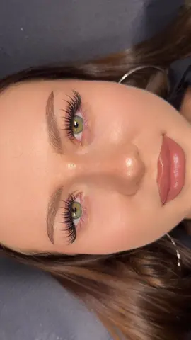 wet look, curl C 💦💦 #lashextension #rzesykraków #przedluzanierzes #wetlook #lashartist 