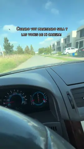 Los pensamientos intrusivos aparecen automáticamente y se me olvida que soy principiante jajajajaja… 🤪🤣 🚗🚘🚙  #manejar #principiante #aprenderamanejar #paratiiiiiiiiiiiiiiiiiiiiiiiiiiiiiii #carro 
