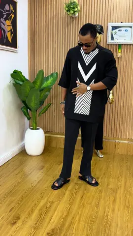 Available in all sizes  Location 28 king George v road Onikan Lagos Island  Plone number: ‪+234 916 985 5823 #vintage #vintagestyle #vintageclothing #vintagefashion #lagos #lagosnigeria #abuja #vintageoutfit #beachvibes #nightparty #vintagestreetwear #vintageshopping #vintagestore #vinatgeshirt #vintageclothes #lagosvendors #lagosonlinestore