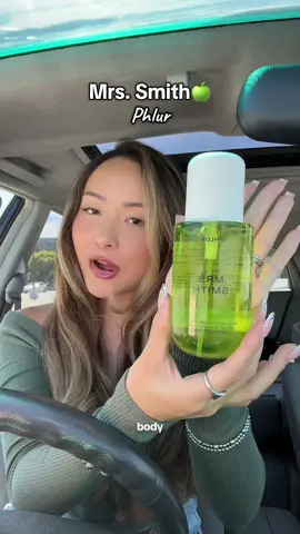 Smells like you just washed your hair with the juiciest fruity shampoo 🍏🫧 Reviewing Mrs. Smith by @Phlur Fragrances  #perfumetok #perfume #perfumetiktok #fragrancetiktok #fragrance #scenttok #phlurpartner #phlurfragrance 