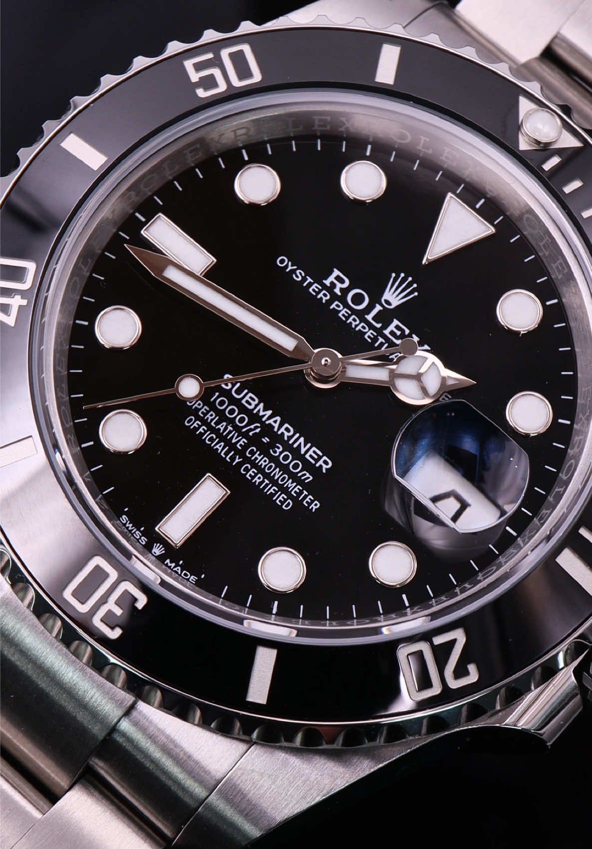 The Rolex Submariner #luxury #viral #watches #fyp #rolex 
