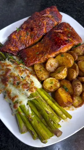 Ooo la la la 😍😍😍 Pan Seared Salmon paired with Cheezy Asparagus, and Garlic Butter Baby Potatoes! Fresh and simply delicious! TikTok Family, LETS EAT! 🔥🔥 . . #explore #seafood #foryou #Foodie #tiktokoftheday #privatechef #foryourpage #celebritychef #foodnetwork #viralreels #chefkukuisines #foodblog #atlantafood  #atlantachef #privatecaterer #cookingtime #cateringservice #salmon #atlantachef #partycatering #foodinspiration #foodblogger #foodcreator #trending
