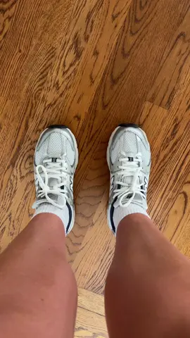 My new favorite shoes! Perfect for any outfit! #tiktokshop #microinfluencer #smallcreator #newbalance #newshoes #shoes #sneakers #trending #smallinfluencer #tiktokmademebuyit 