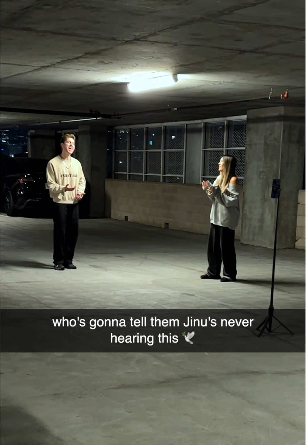 Guess we’re all here for the Rujinu shipper meetup 😭 @Khailia G #sing #singing #cover #kpop #kpopdemonhunters #foryou 