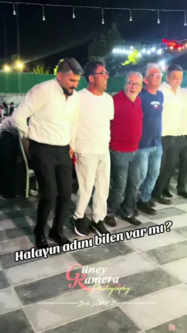 Adam oynuyor halay başını tanıyan var mı ..? #güneykamera #düğün #halay 