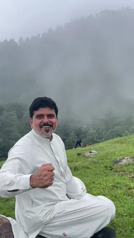 #azeemkhanyousafzai #poetrylover #movtivation #viraltiktok #pageforyou #plzunfrezemyaccount #clouds #mountains 