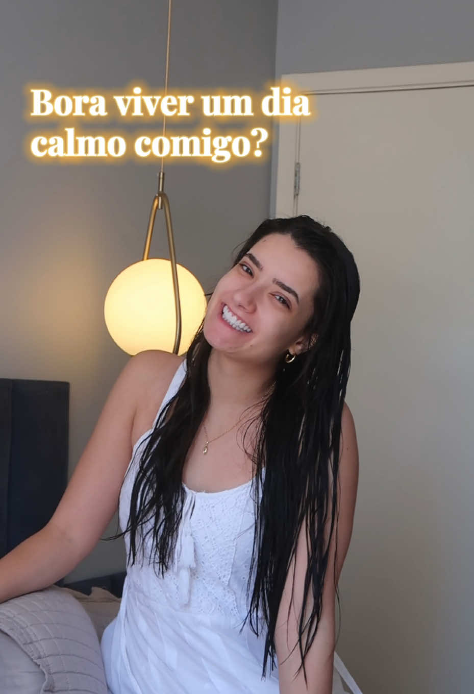 @ELACURA Nos últimos tempos, comecei a sentir a necessidade de me cuidar de um jeito mais completo, de pausar, desacelerae… sabe quando o corpo e a mente pedem por pausa, equilíbrio, reconexão? Foi aí que fui atrás de um multivitamínico que fizesse sentido pra esse momento. E encontrei um feito especialmente pra mulher, com 22 vitaminas e minerais que apoiam desde o bem-estar até a saúde da pele e do humor. 🌿💗 Incluí o Superella na minha rotina e ele virou quase um lembrete diário de que me cuidar também é sobre nutrir o que não se vê. ✨ Se você também está nessa fase de se olhar com mais carinho, vale conhecer. #bemestar #vitamina #seacolher  