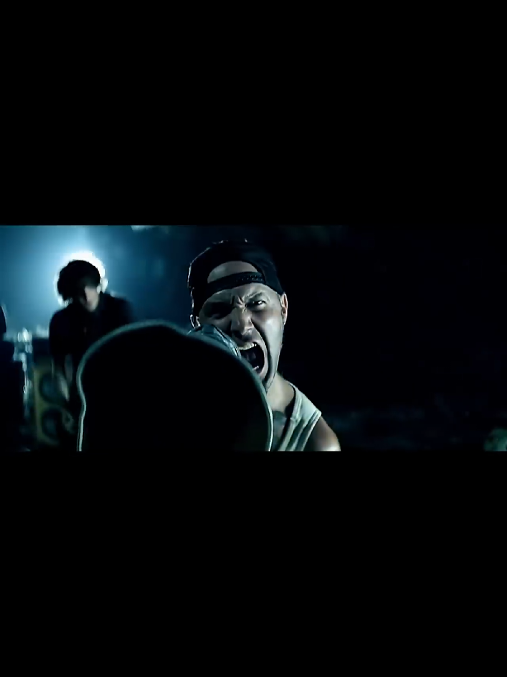 my brain chemistry was permanently altered in 2003, Your Honor... #limpbizkit #freddurst #alt #alttiktok #numetal #imokayiswear #BookTok #darkromance #masktok 