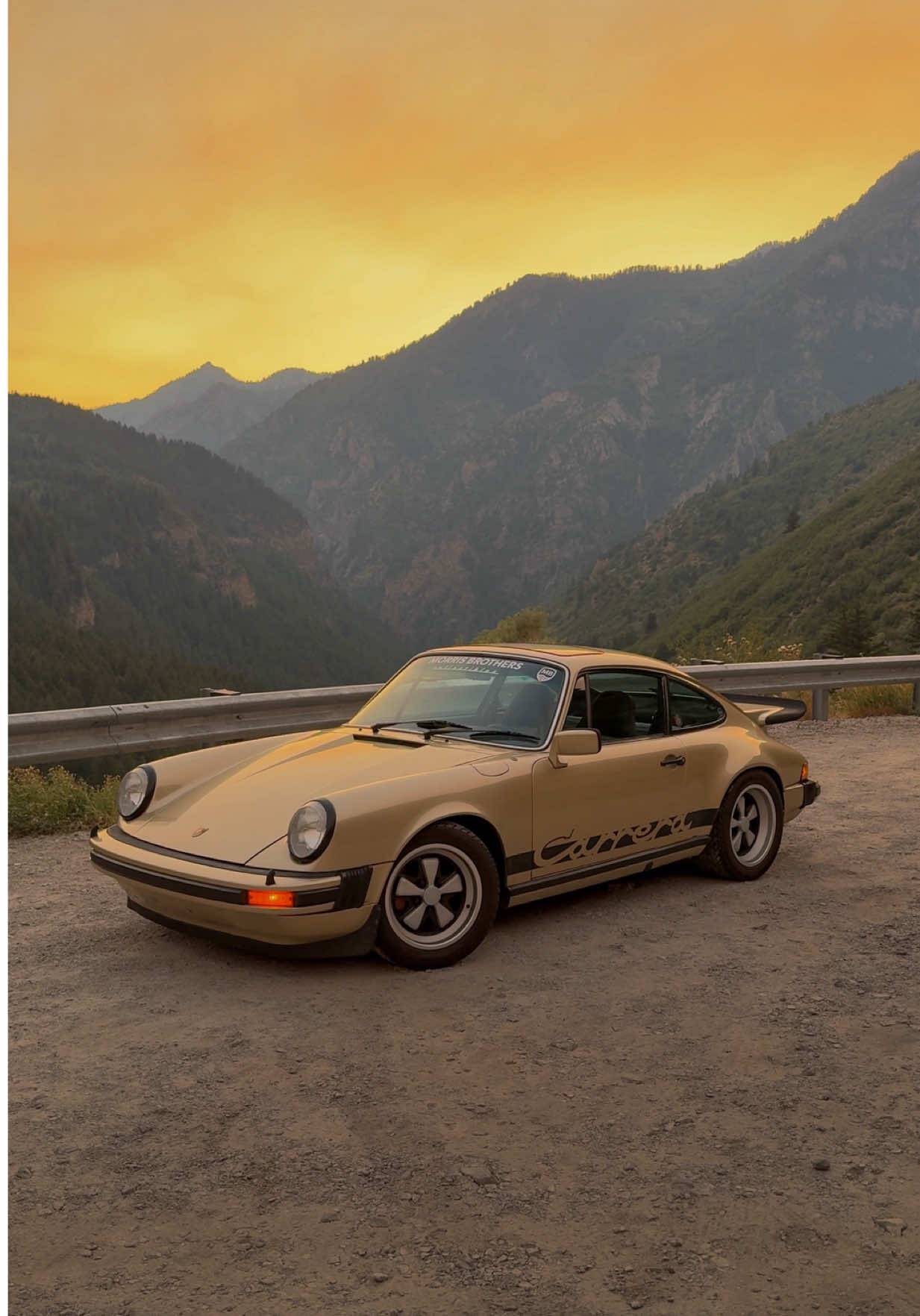 Golden.  #porsche #porsche911 