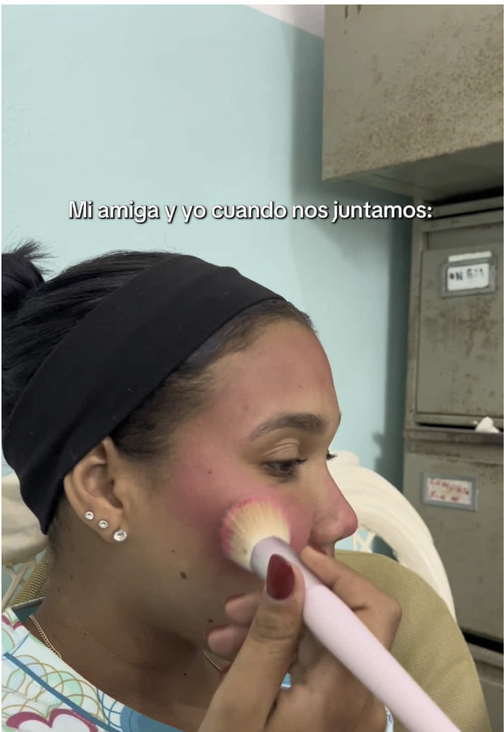 Mi amiga y yo cuando nos juntamos 😂😂 #humor #blush #blushhack #rarebeauty #rare #makeup #makeuphacks #parat #paratiiiiiiiiiiiiiiiiiiiiiiiiiiiiiii #fyp #viraltiktok #fy 