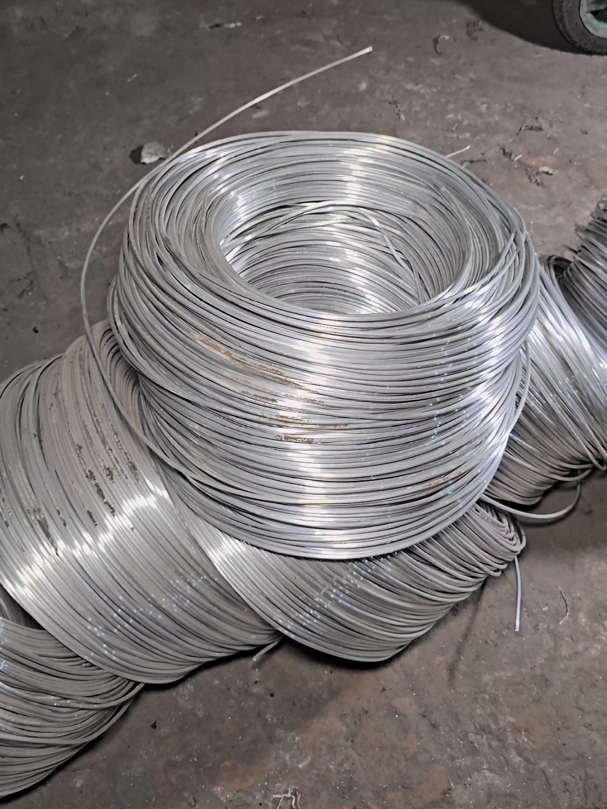 Turning raw aluminium into art watch this #fyp #aluminum #work 