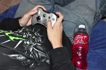 #OLDERBROTHERCORE || 🎮 || #fyp #nostalgia #2000s #reminiscing #gaming #food 
