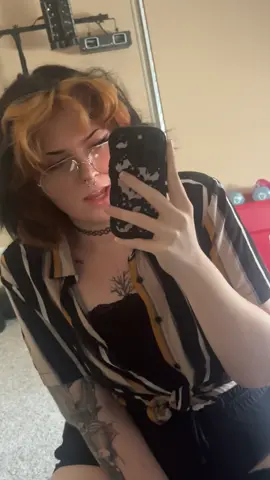 I’ll smooch you through the screen… this IS a threat 👁️👄👁️ #fyppppppppppppppppppppppp #FYPシ #wlw #zyxcba #viral #altgirl #alt #relatable #fyp #foryou 