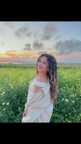 Valeria always looks amazing with her outfits! 