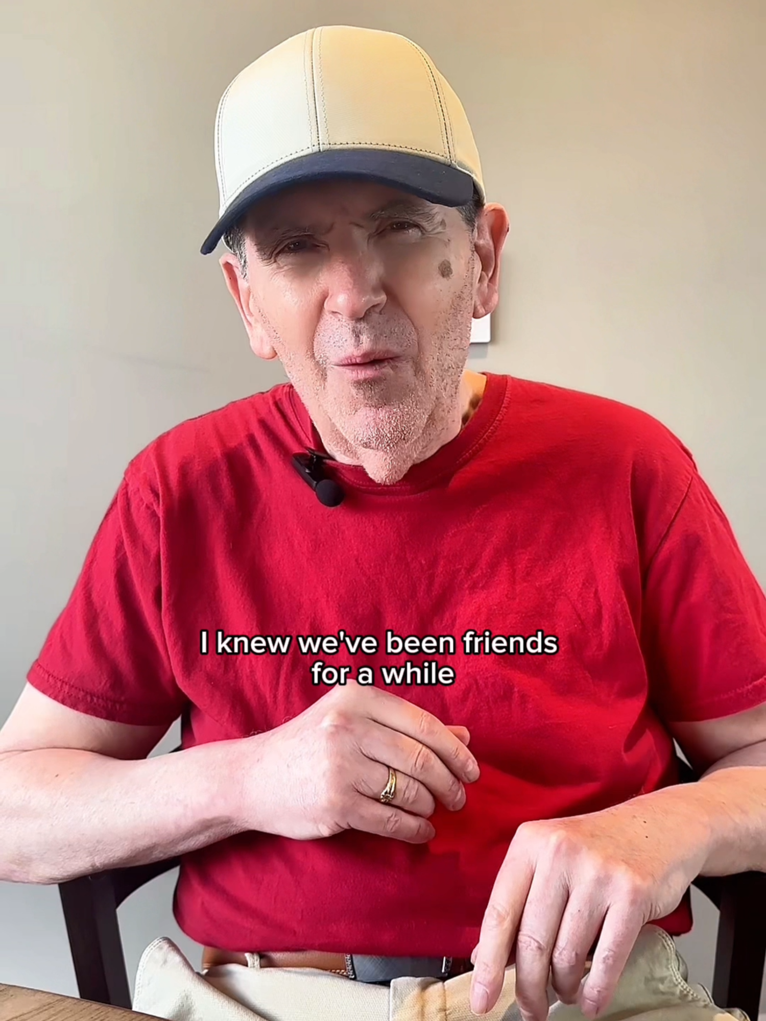 Lost in translation once again! 💍😂🇬🇧 #foryou #british #learnenglish #lostintranslation #putaringonit #viraltiktok #mostviralvideo #britishculture #englishmanmike #fyp #tiktok
