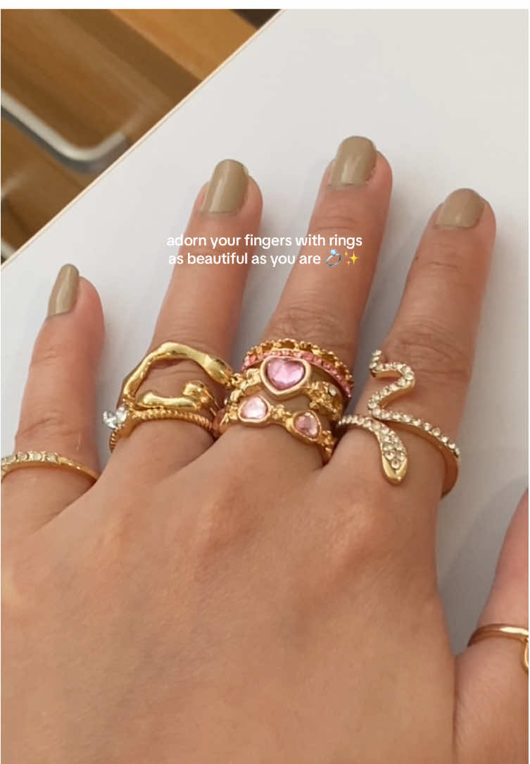 super cuteee ✨💍 #setofrings #ring #referredbytine #fyp 