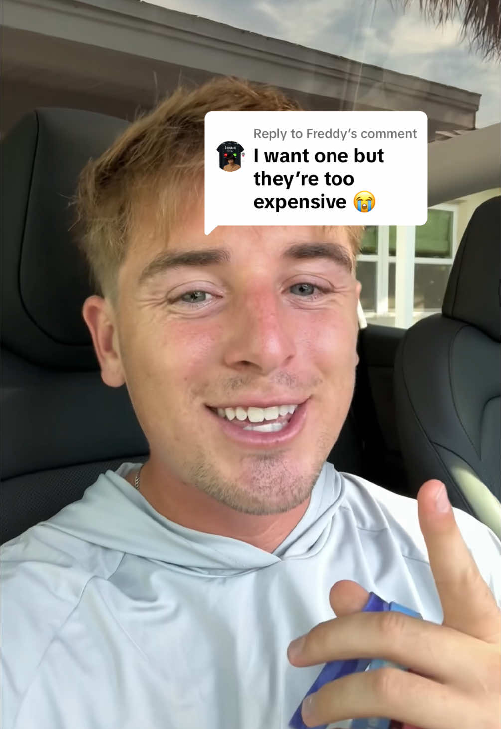 Replying to @Freddy Join our live for the best deals! 🙌