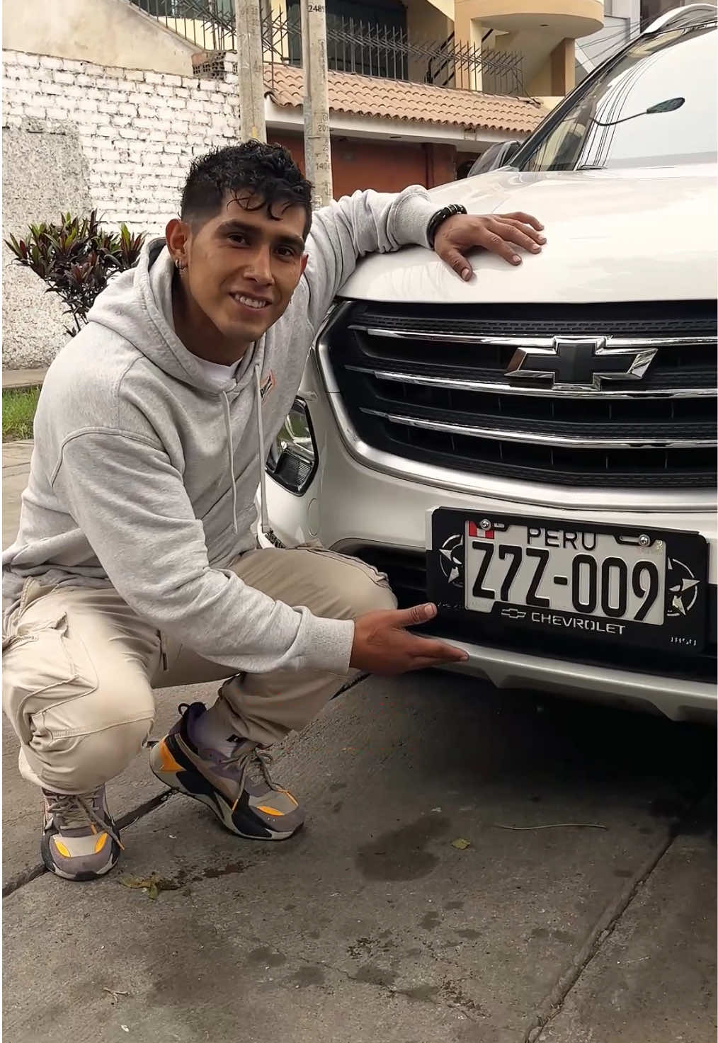 ¡José ya es todo un #KHYN! 👑🔥 ¿Y tú? ¿Te animas a personalizar tu portaplacas de lujo? 🤩 Escríbenos 📲+51 982 927 907 #portaplaca #auto #peru #chevrolet #kia #punisher #hyundai #toyota #audi #ford #honda #jeep #peugeot #subaru #renault #suzuki #volkswagen #fyp #foruyou #trending
