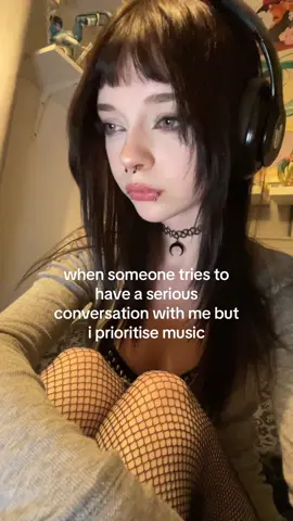 i could stare into space for hours when i got my headphones on 