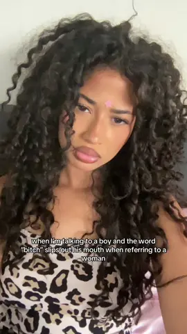ew cause now youre weird #curlyhair #curlyhairtutorial #curlyhairstyles #curlyhairroutine #curlyhairproducts #curlygirl #curlyhairtips #curlyhaircheck #curls #jesuslovesyou #relatable #huda 