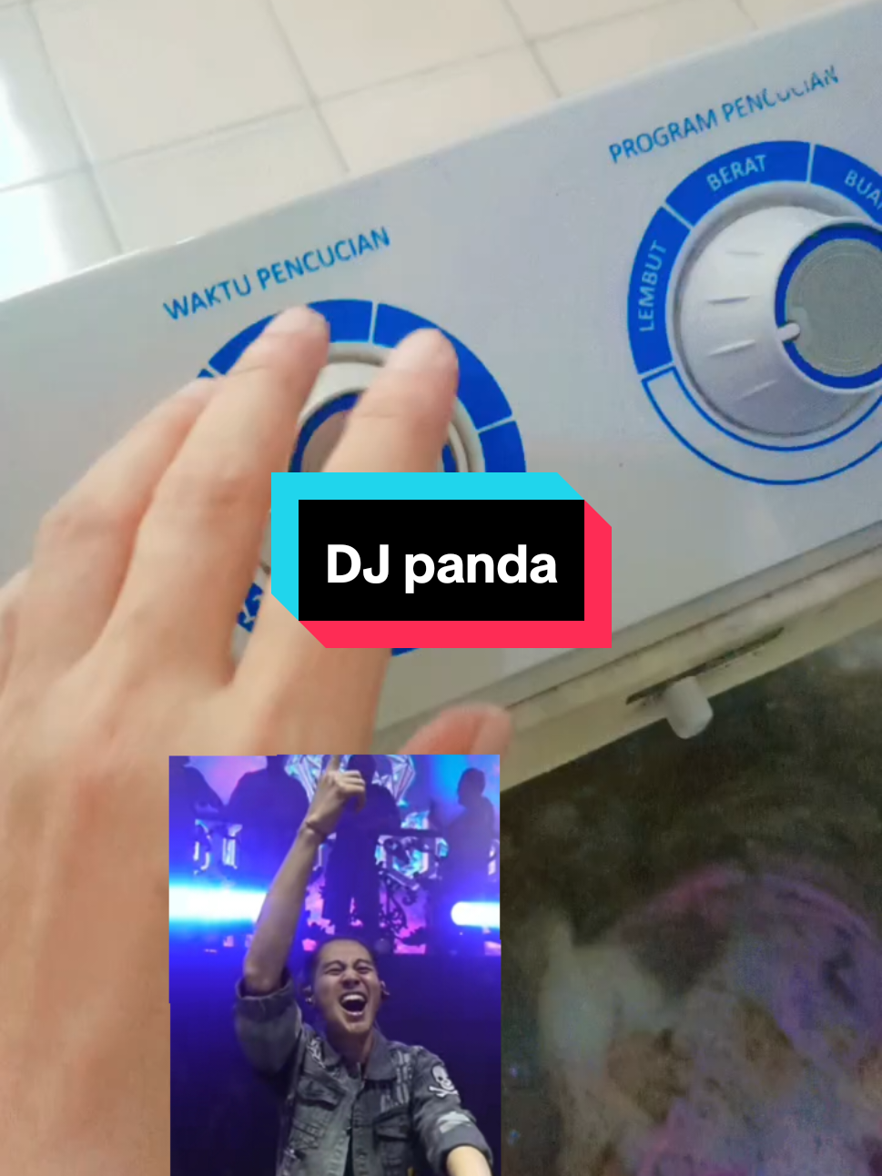 emak emak nyuci jd semangatt 😜💃🏻💃🏻💃🏻 #djpanda 